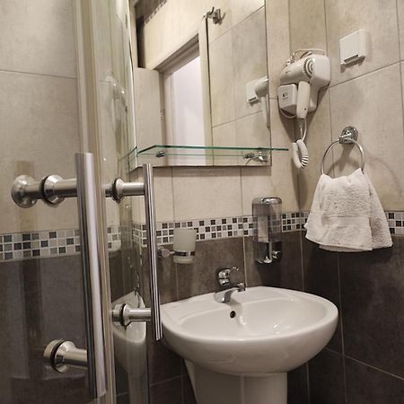 Radovic Apartments Budva Phòng bức ảnh